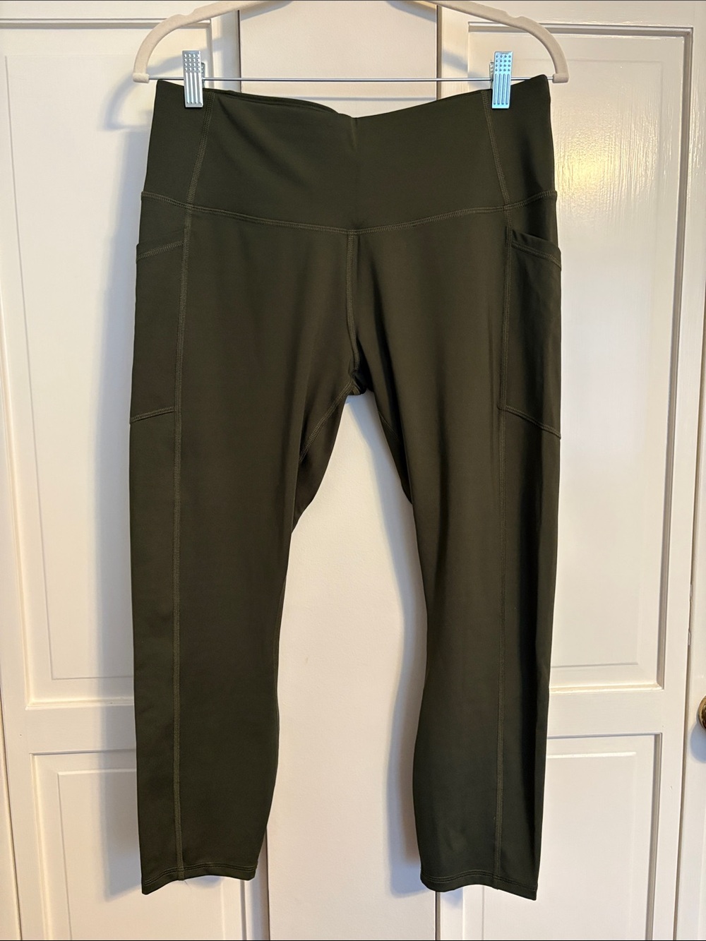 All in Motion Women's Olive Green Active Side Pocket Ankle Leggings Size Large